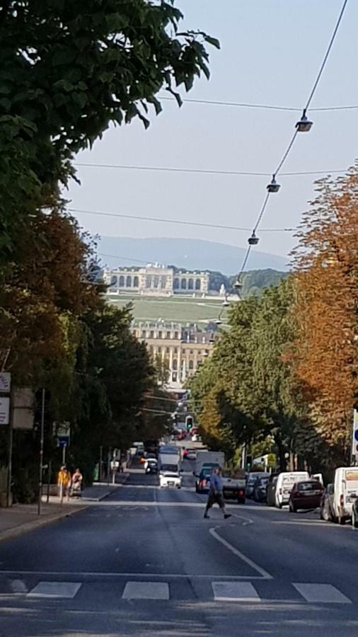 Smile Schoenbrunn Viena